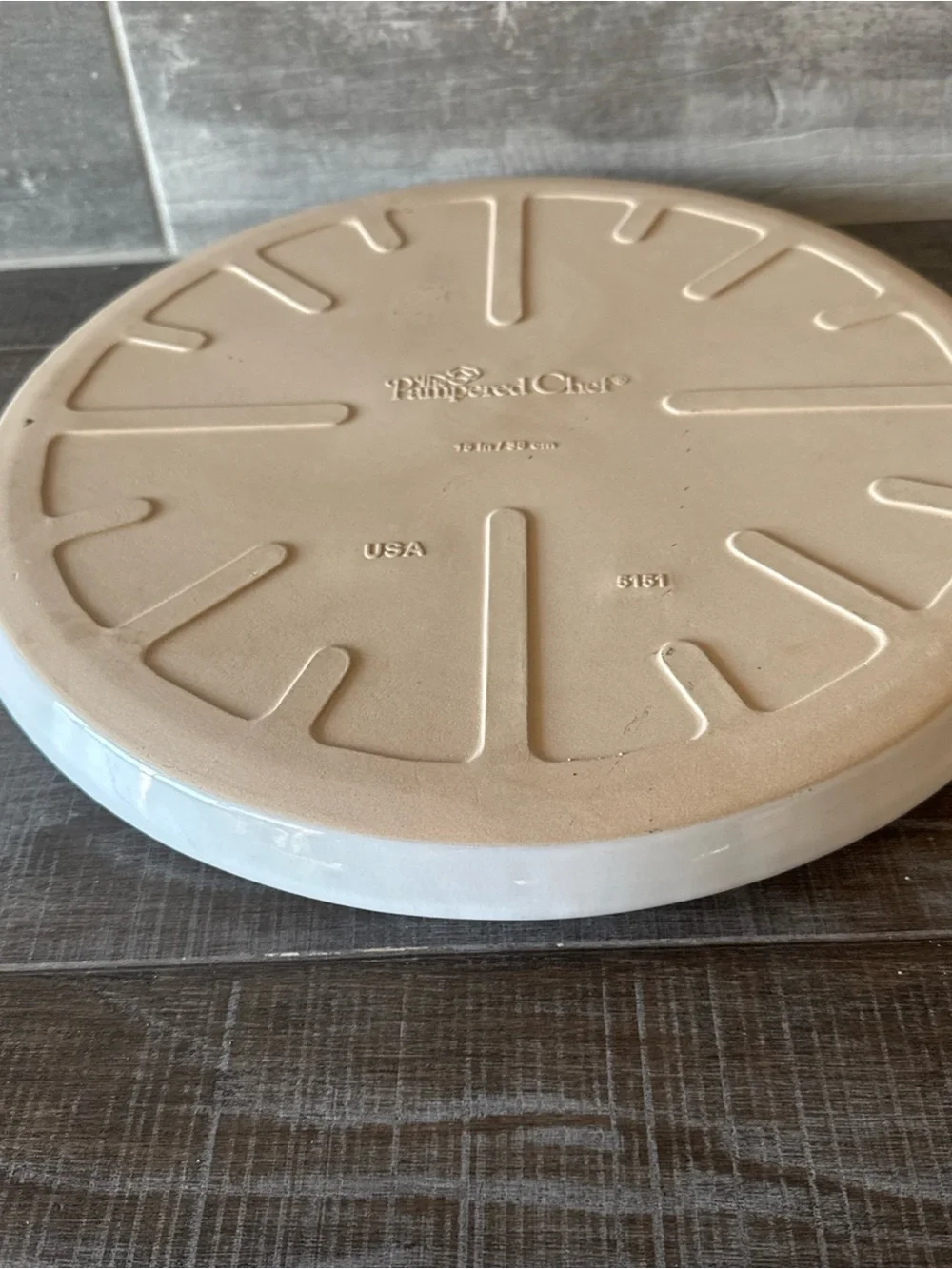 Pampered Chef Round Baking Stone 16” Large Pizza W/Handles 5161